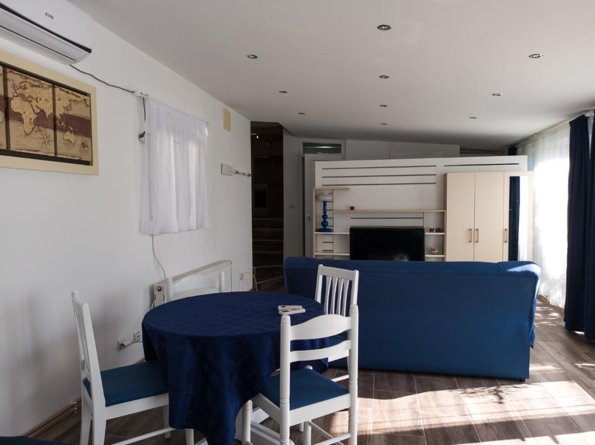 Apartman Dvoristance جولوباك المظهر الخارجي الصورة