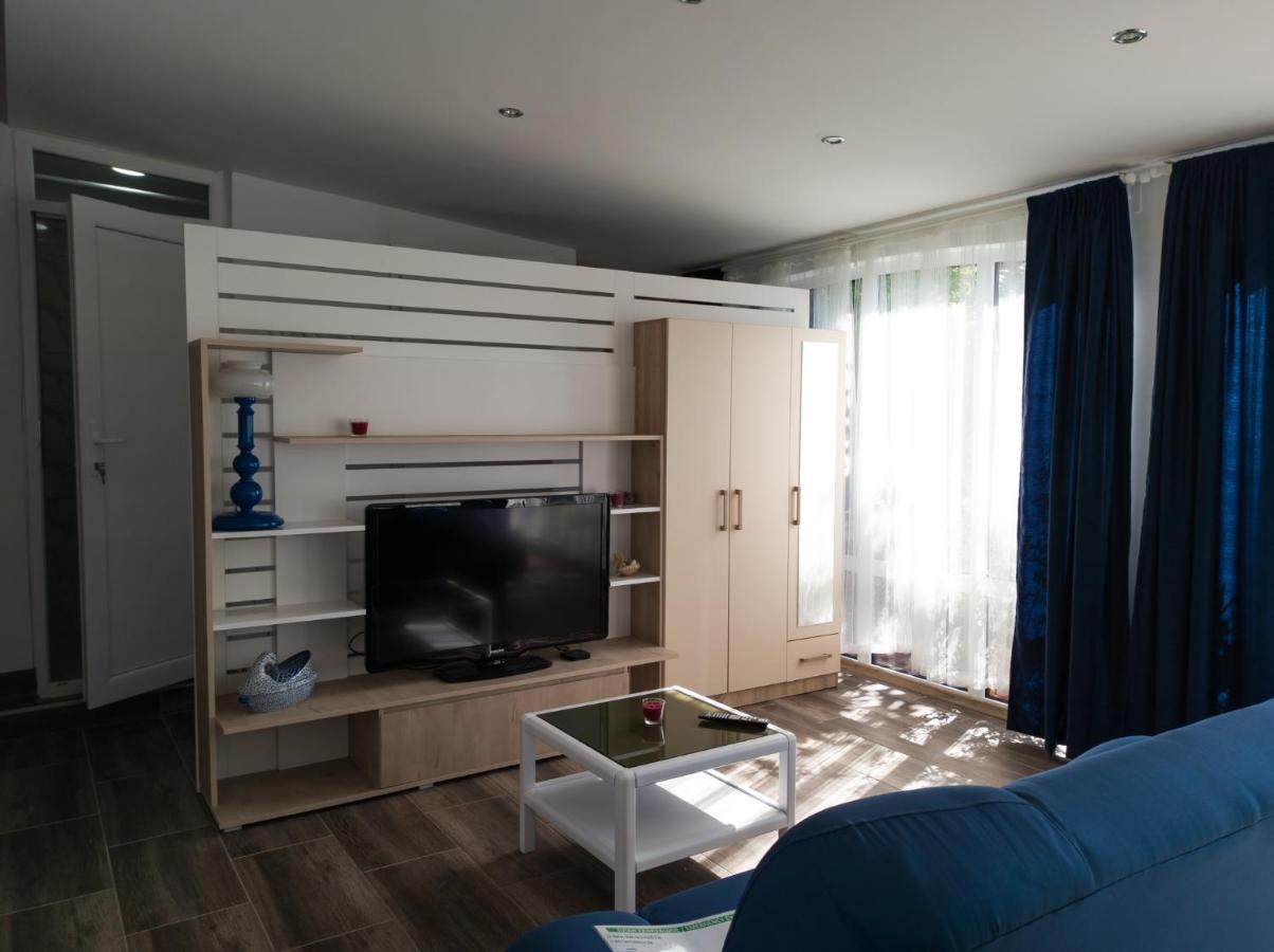 Apartman Dvoristance جولوباك المظهر الخارجي الصورة